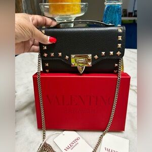 Valentino Garavani Rockstuds Wallet with Chain Strap Crossbody